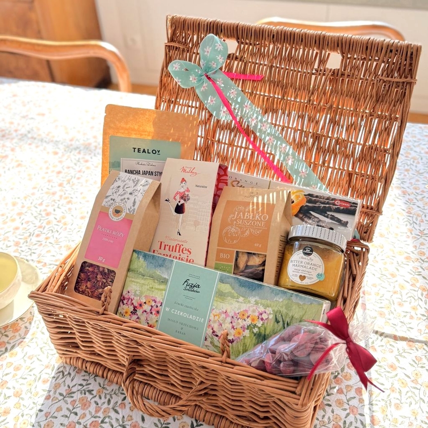 Sweet Picnic Basket